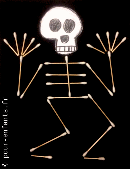 bricolage avec des cotons tiges squelettes halloween enfants maternelle et élémentaire